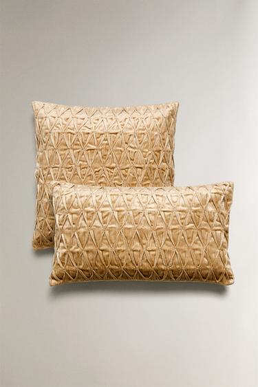 DIAMOND CUSHION COVER - Golden by Zara - Image 0