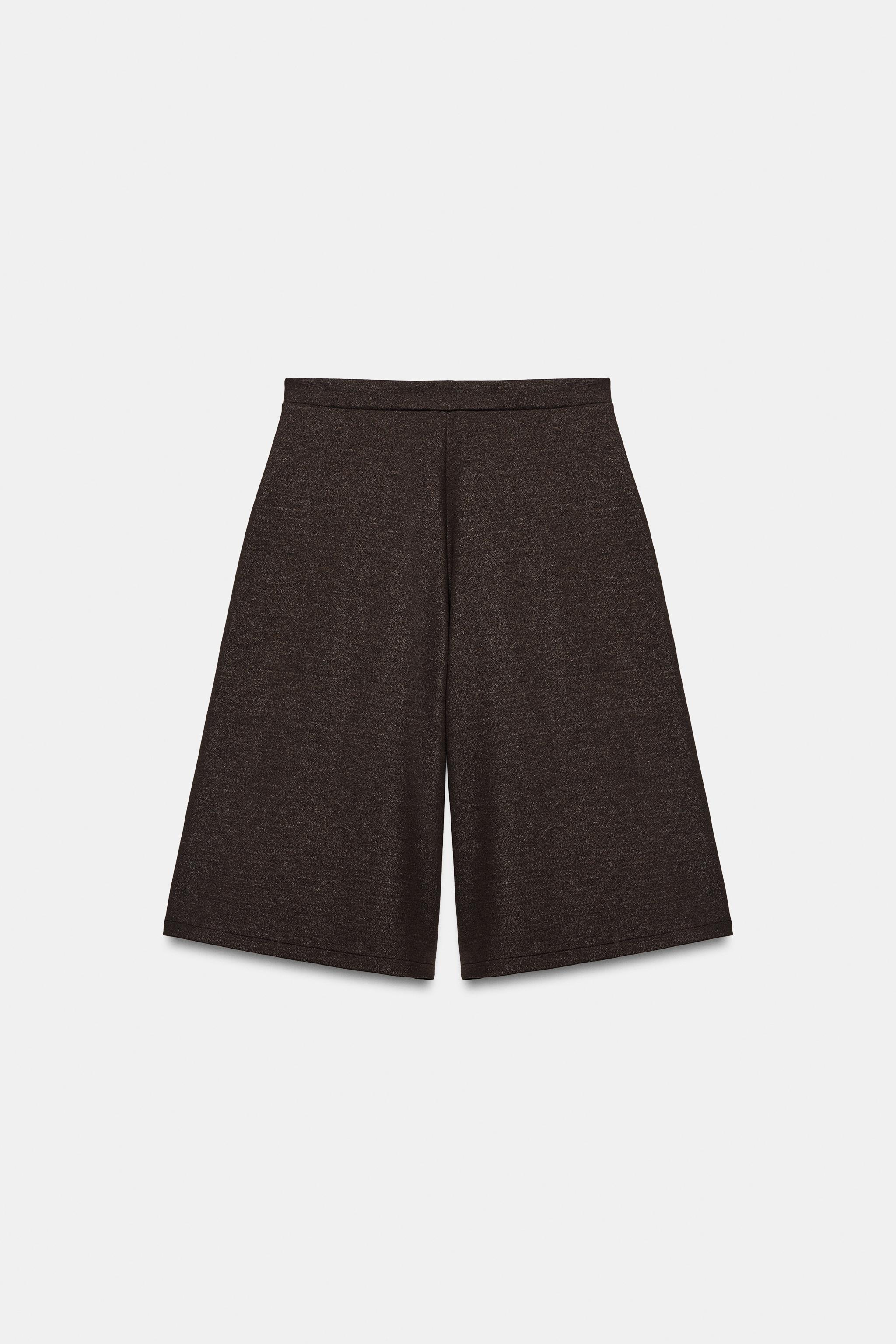 SOFT PLEATED BERMUDA SHORTS
