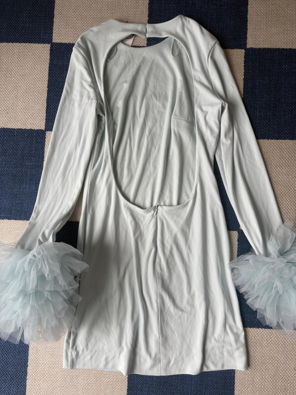 SHORT TULLE CUFF VOLUME DRESS - Image 3