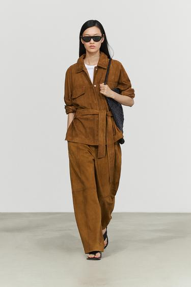 Pantalón barrel fit piel ante - Camel oscuro de Zara - Imagen 0