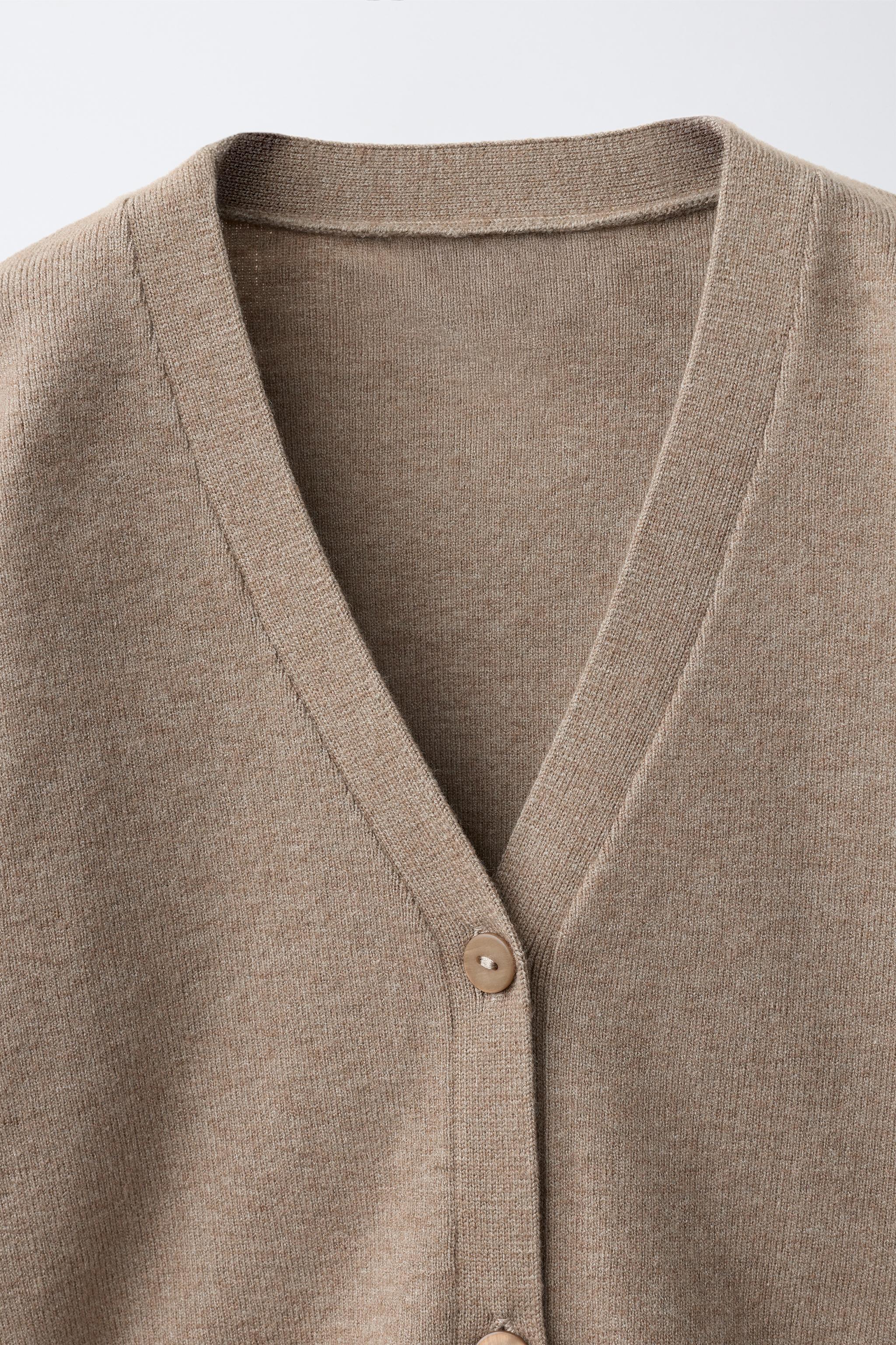 V-NECK CARDIGAN