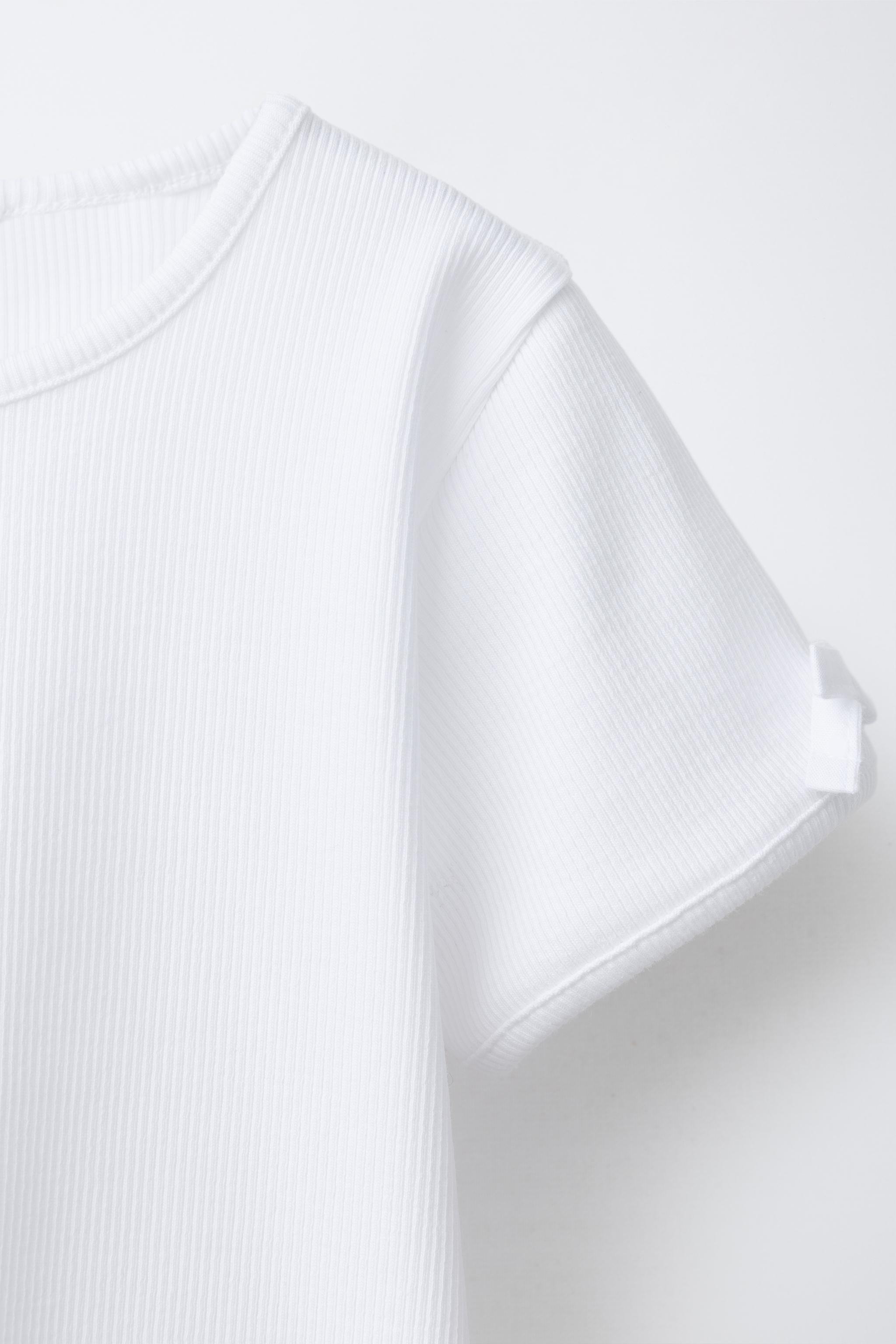 T-SHIRT CÔTELÉ À RAYURES ET LACETS