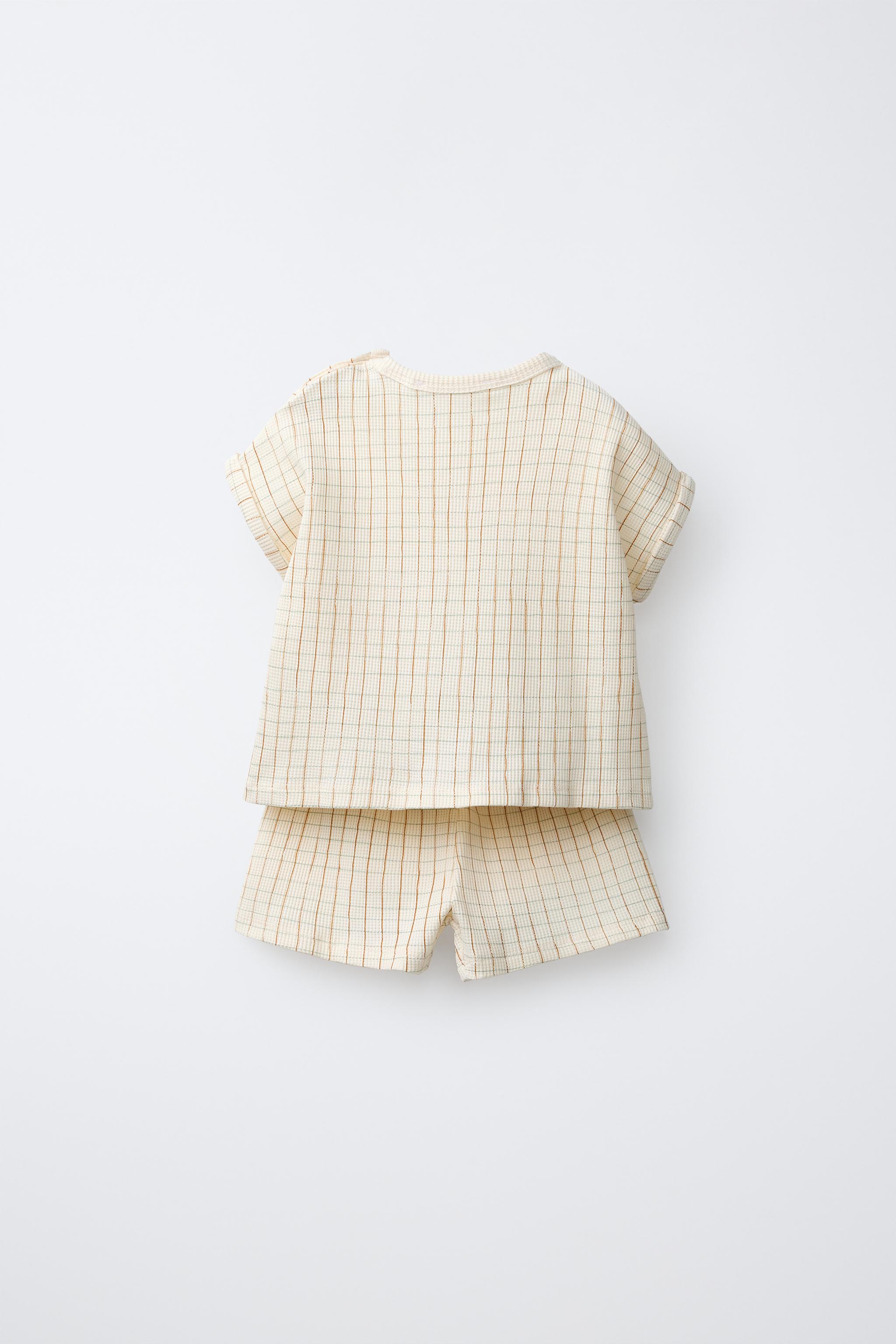 ENSEMBLE WAFFLE T-SHIRT ET BERMUDA À CARREAUX