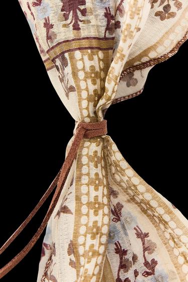 Zara FEATHER PRINT BANDANA - Sand