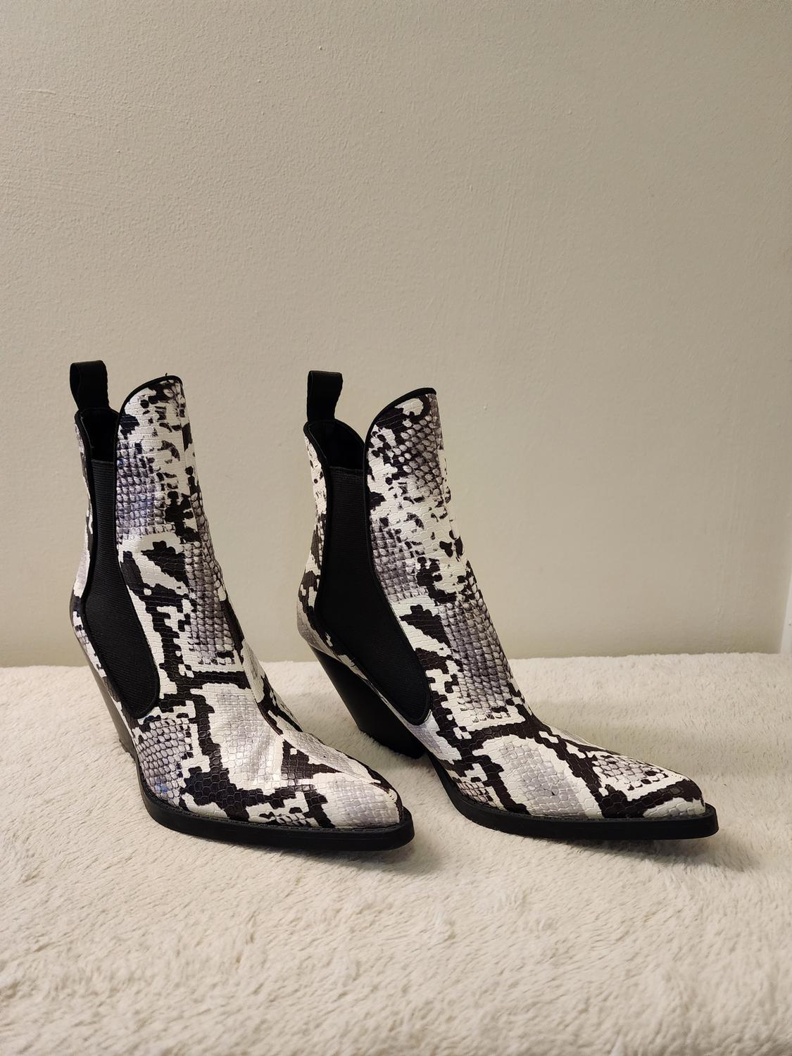 COWBOY ANKLE BOOTS - Image 4