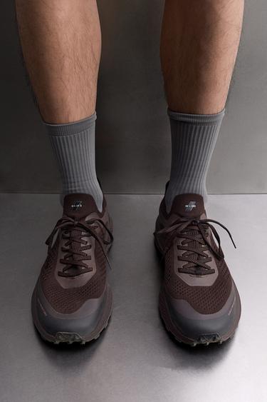 BASKETS DE TRAIL - Bordeaux de Zara - Image 1