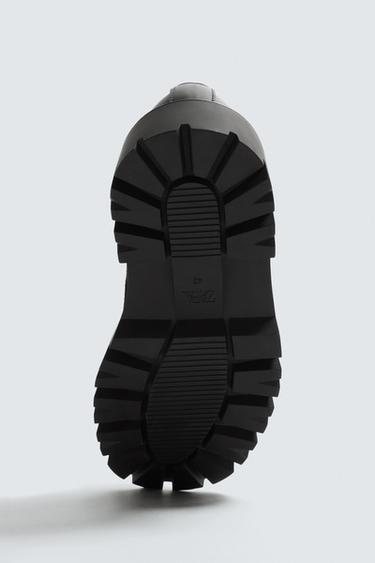 MOCASSIN À SEMELLE ÉPAISSE AVEC FRANGES - Noir de Zara - Image 7