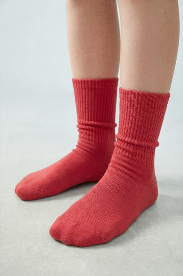 LONG PLAIN RIBBED SOCKS - Red by Zara