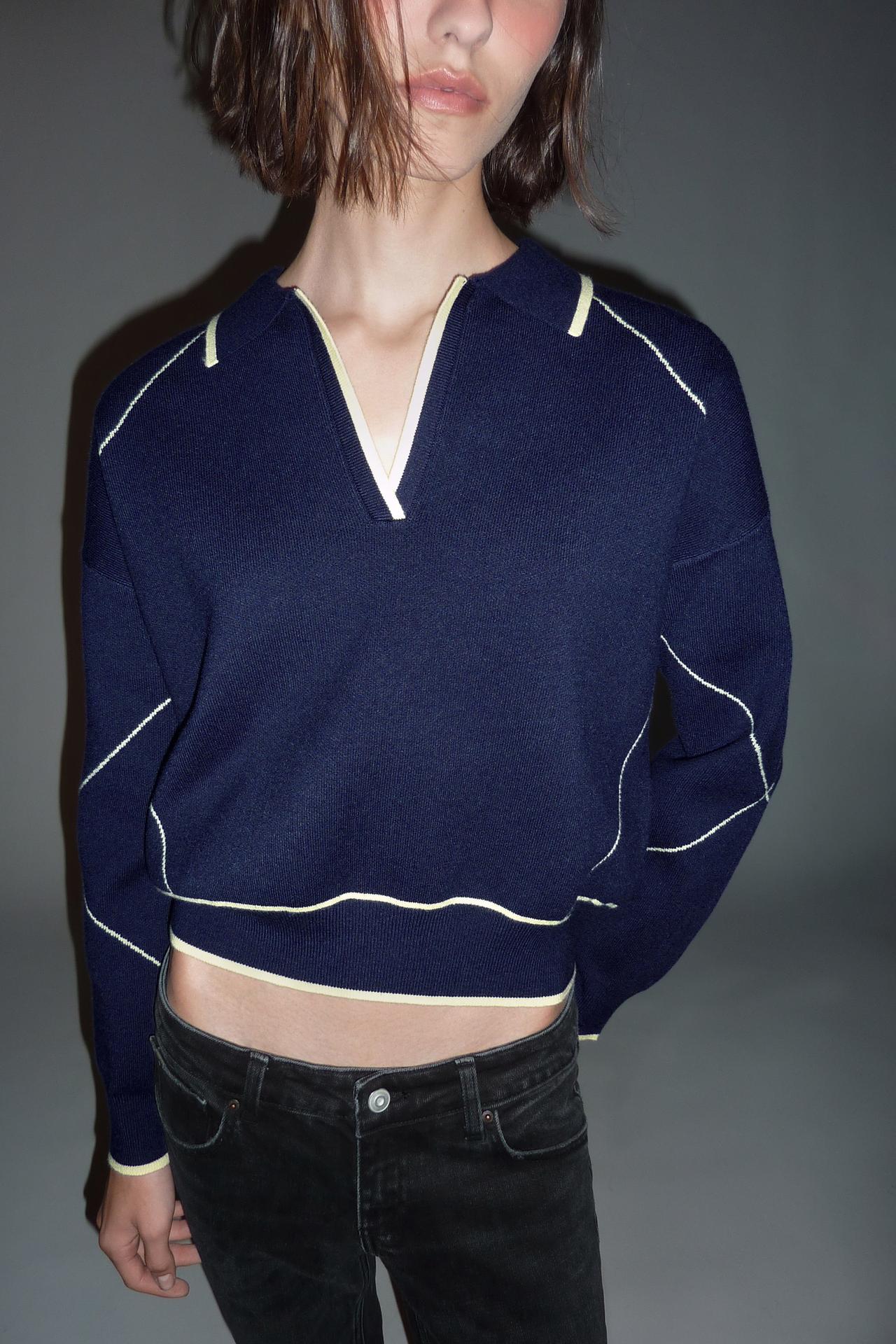 CONTRAST TRIM KNIT POLO SWEATER — Ink blue