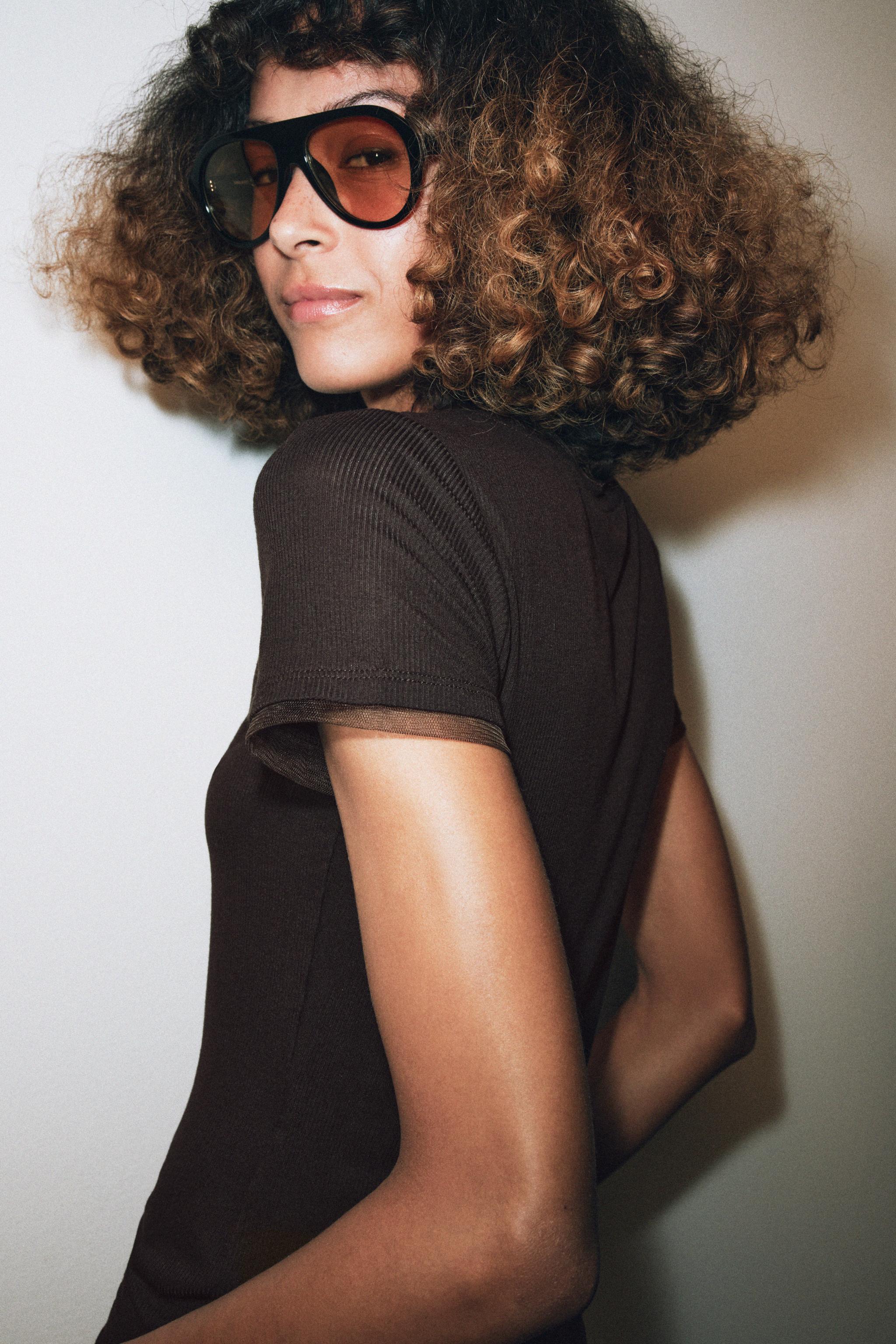 T-SHIRT EN MATIÈRES VARIÉES TULLE