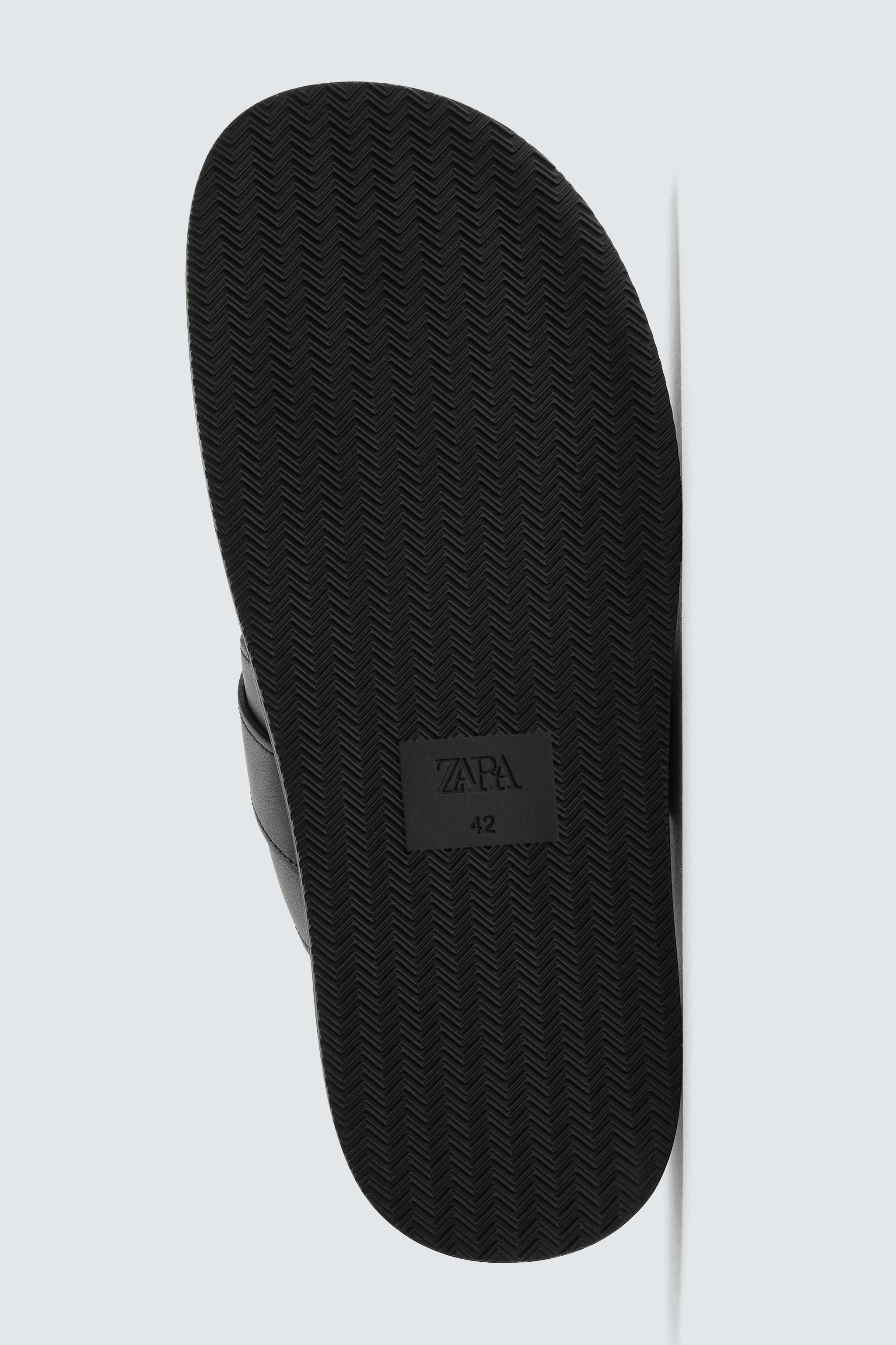 STRAP SANDALS