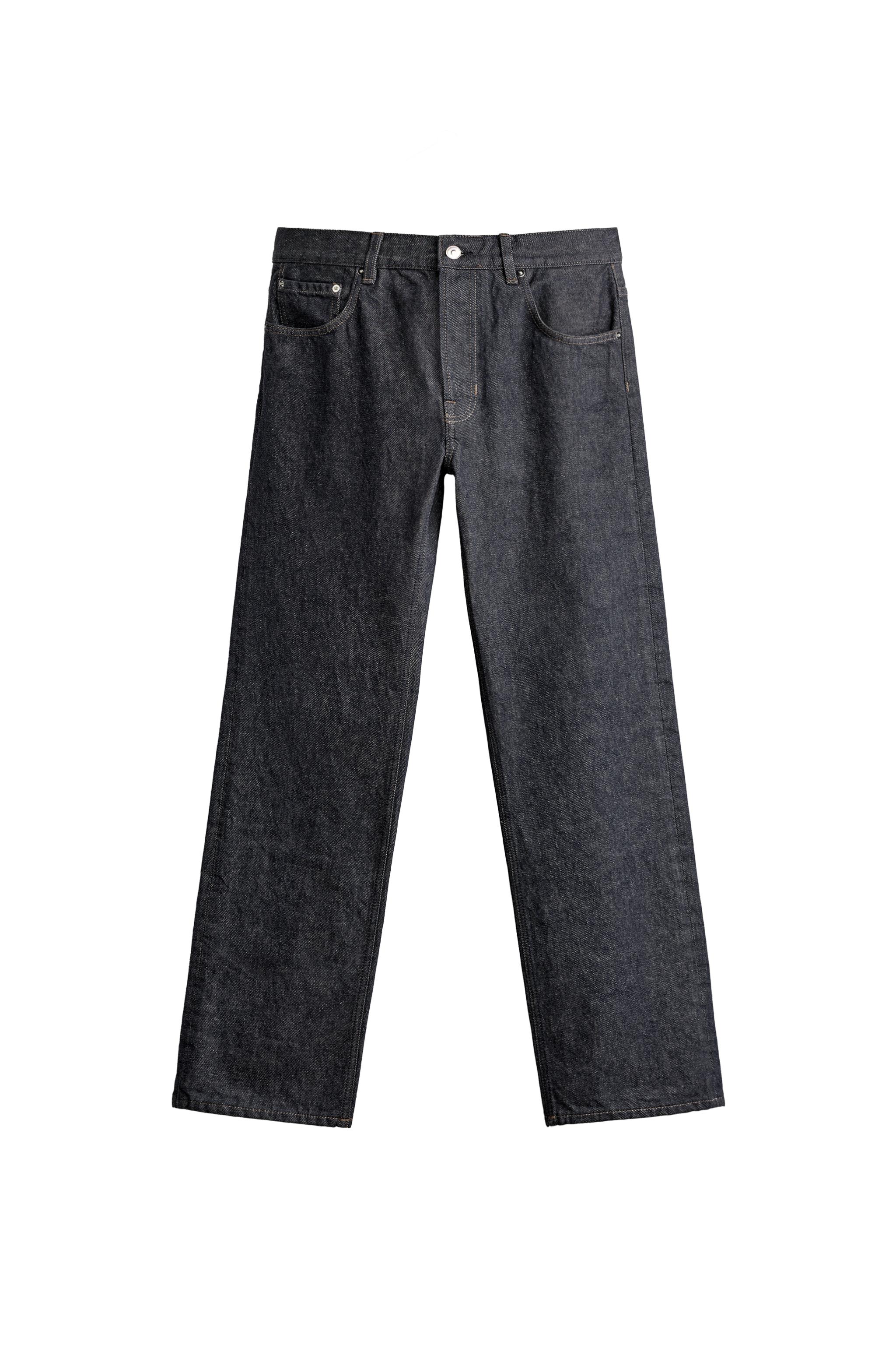 LOW-RISE STRAIGHT-FIT JEANS