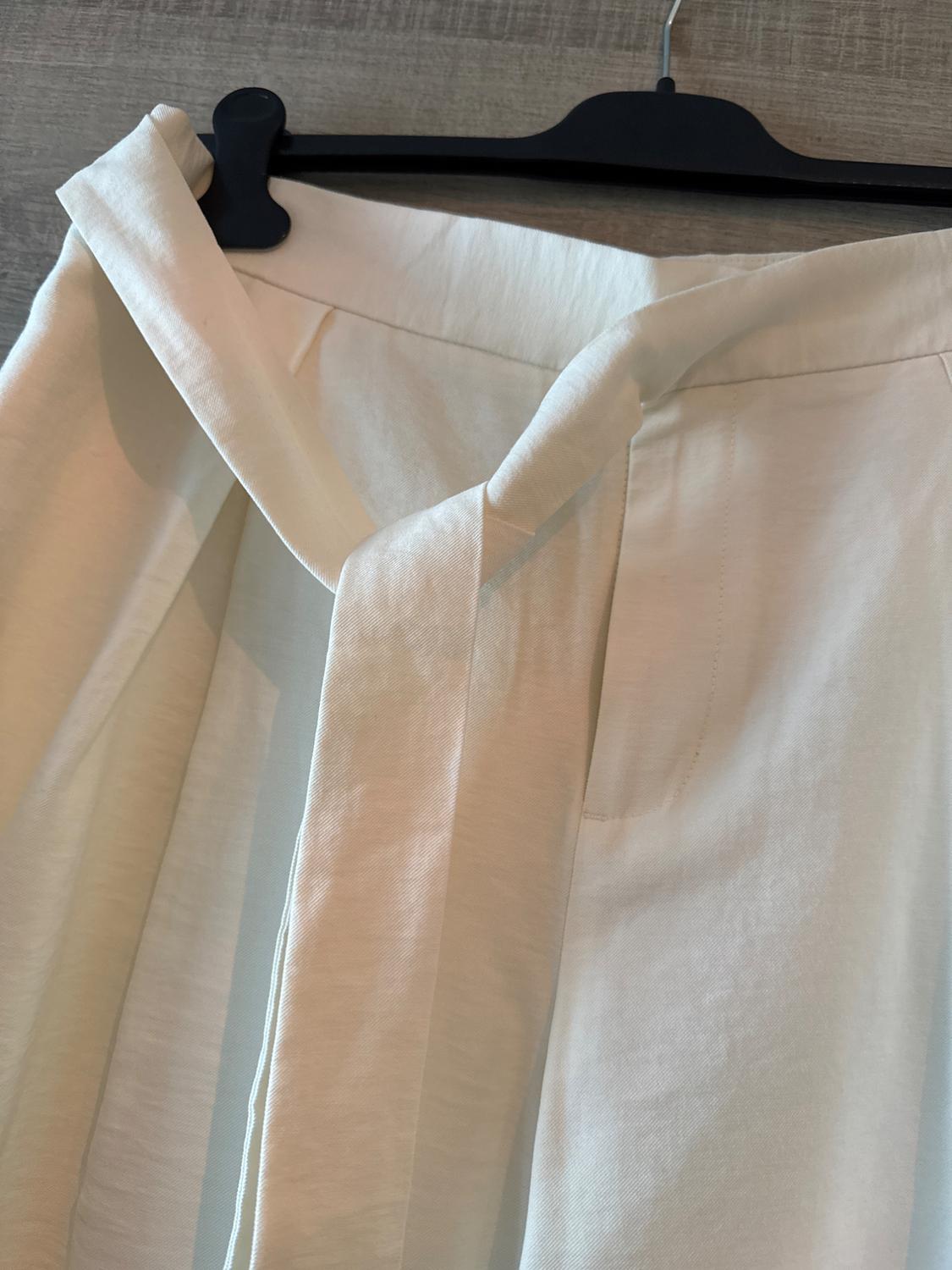 DARTED TROUSERS WITH BOW - Image 2