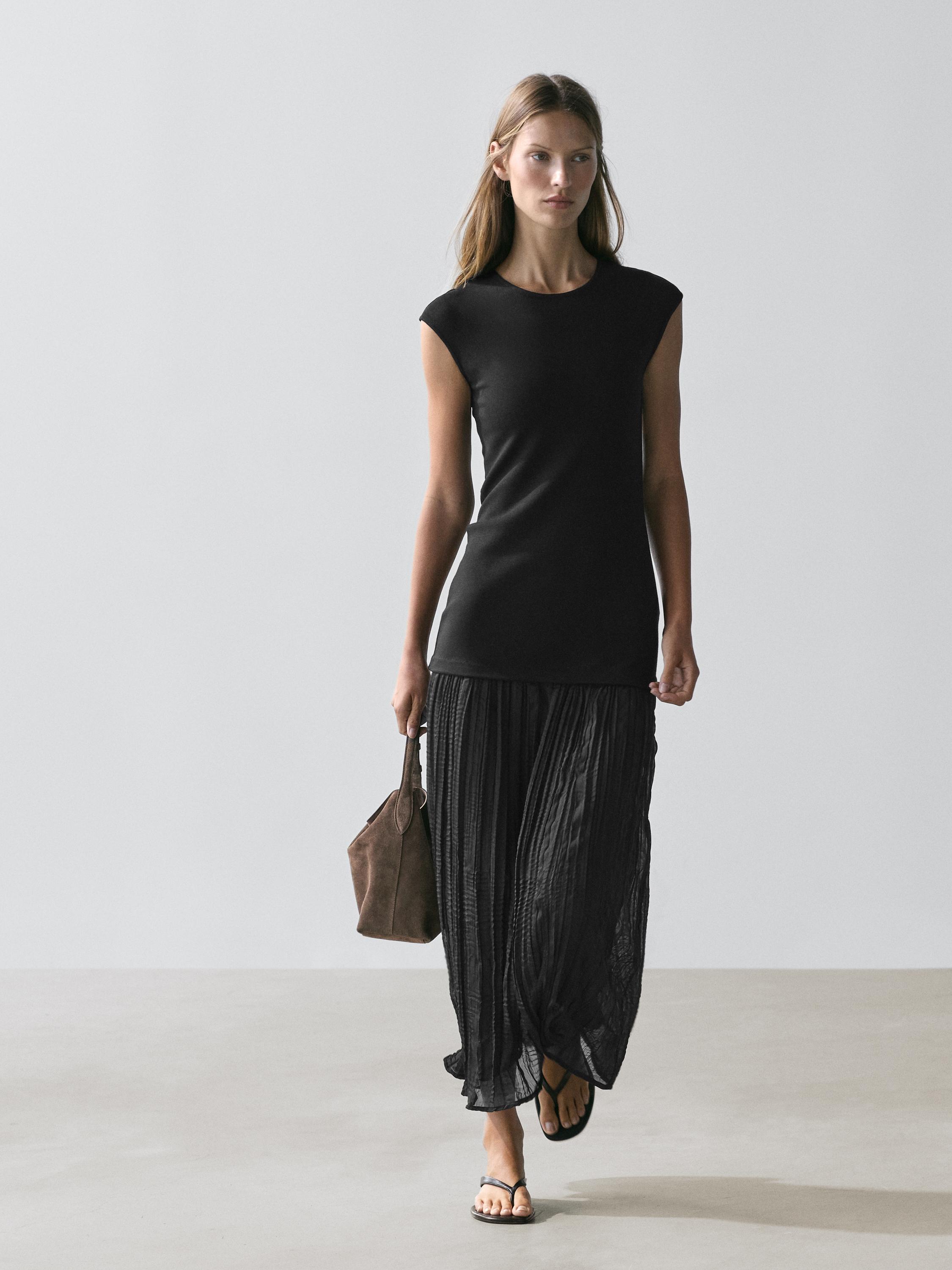 Robe longue combinée plissée