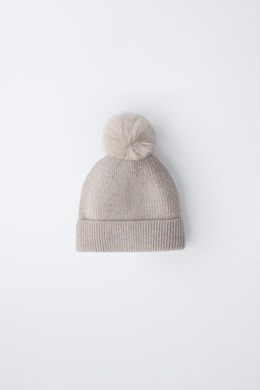 KNITTED POMPOM HAT - Sand by Zara