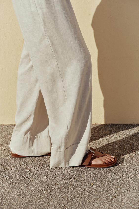 STRAPPY BUCKLE SANDALS