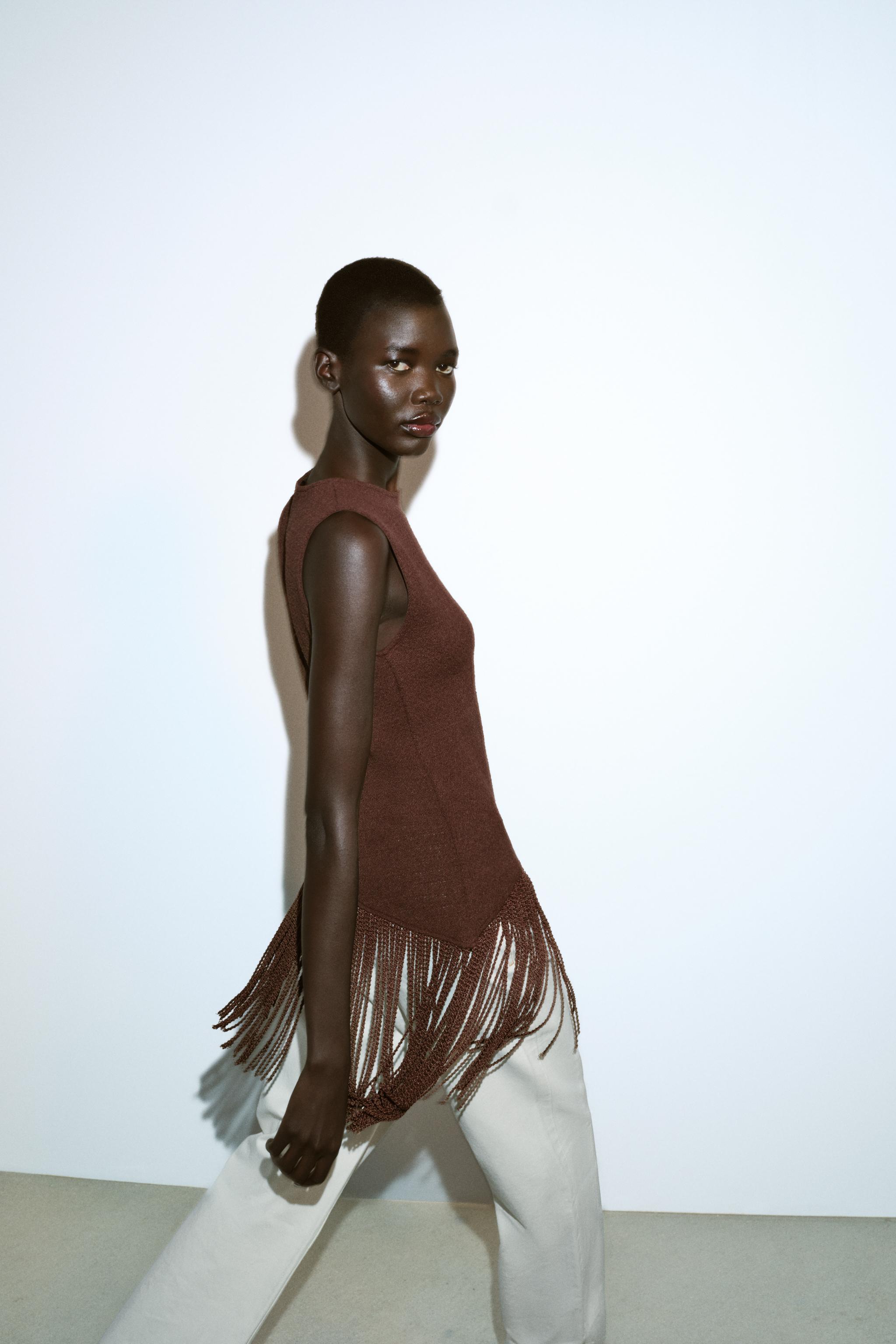 ASYMMETRIC TEXTURED TOP