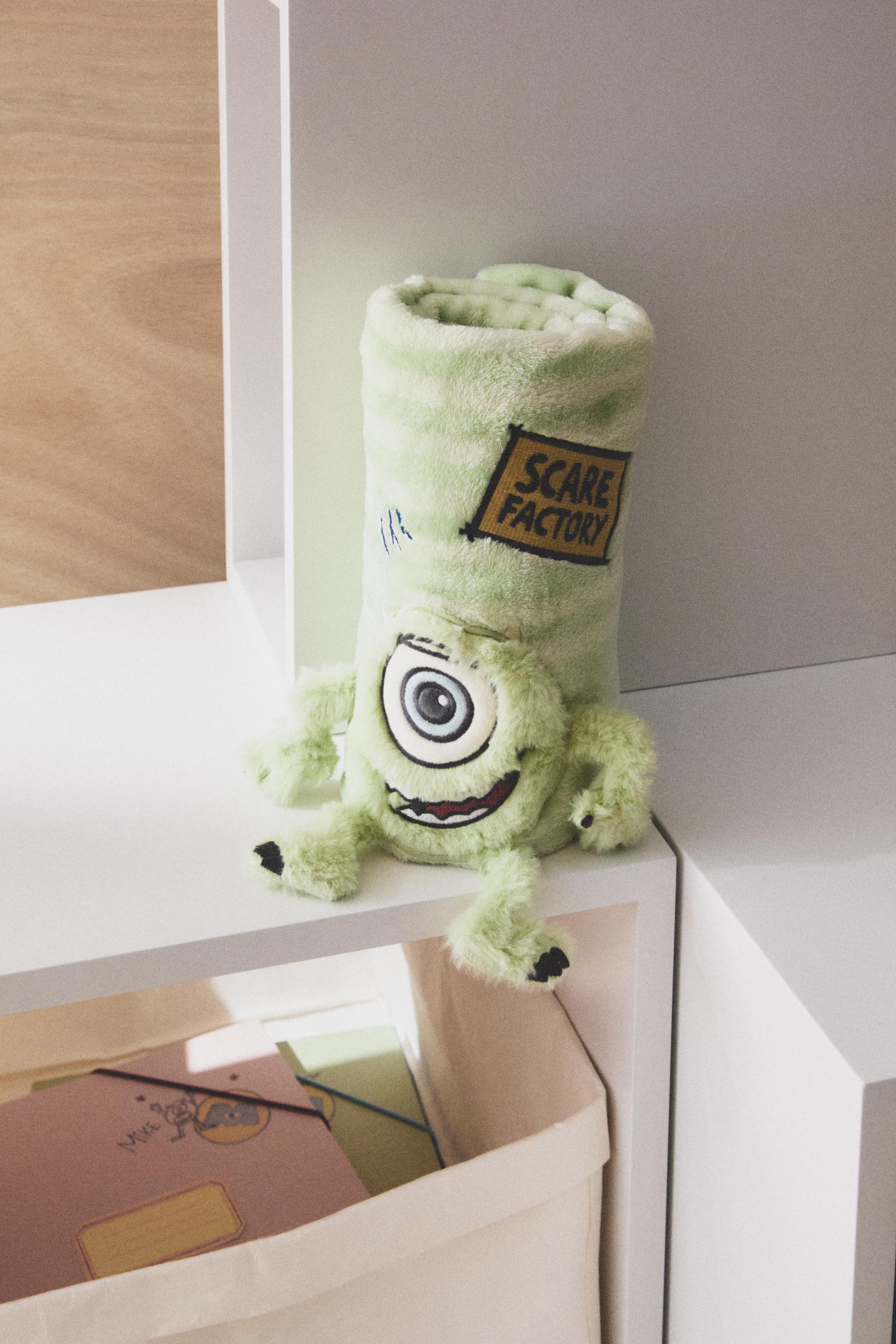 KIDS' MIKE WAZOWSKI MONSTERS, INC. ©DISNEY/PIXAR BLANKET