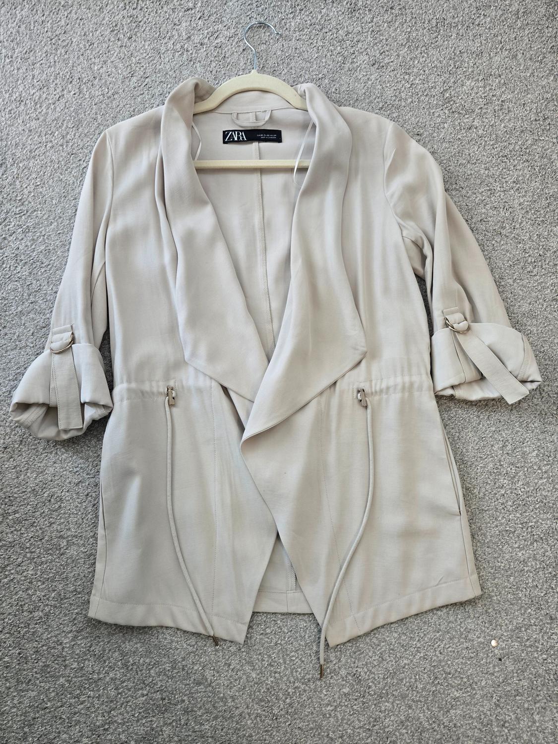 FLOWY DRAWSTRING JACKET