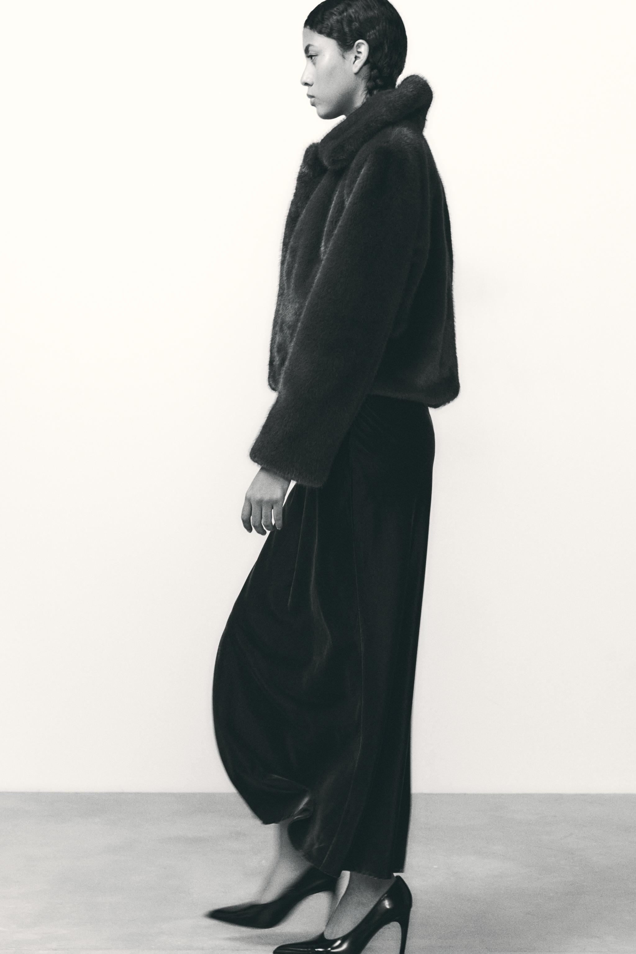 Liftda buvilar bilan porno Demi Mur Tarzanning sarguzashtlari porno filmida rol oynagan