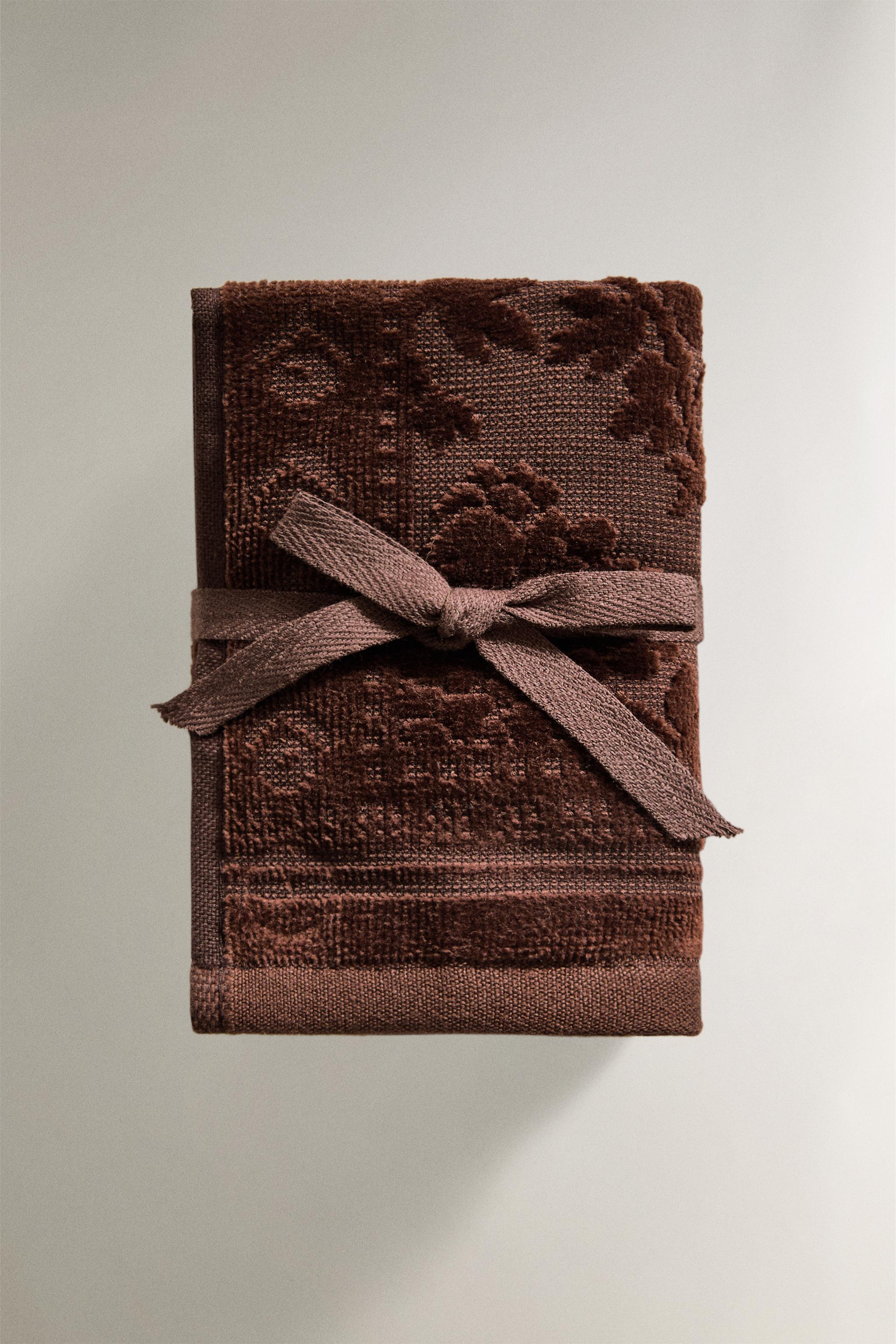 FLORAL JACQUARD HAND TOWEL (PACK OF 3) - Terracotta | ZARA United