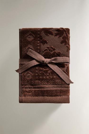 FLORAL JACQUARD FACE TOWEL (PACK OF 3) - Terracotta by Zara