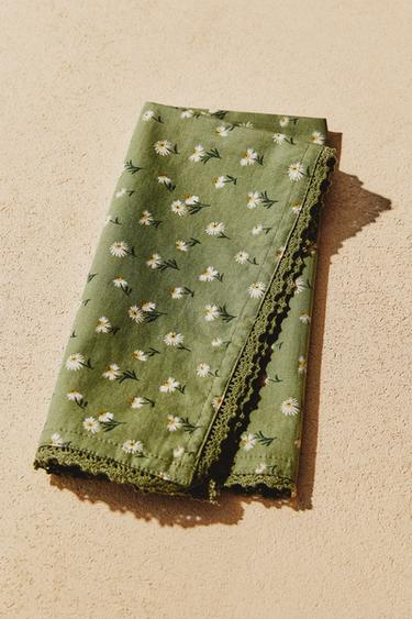 PACK OF COTTON DAISY NAPKINS (PACK OF 2) - Green by Zara - Image 5