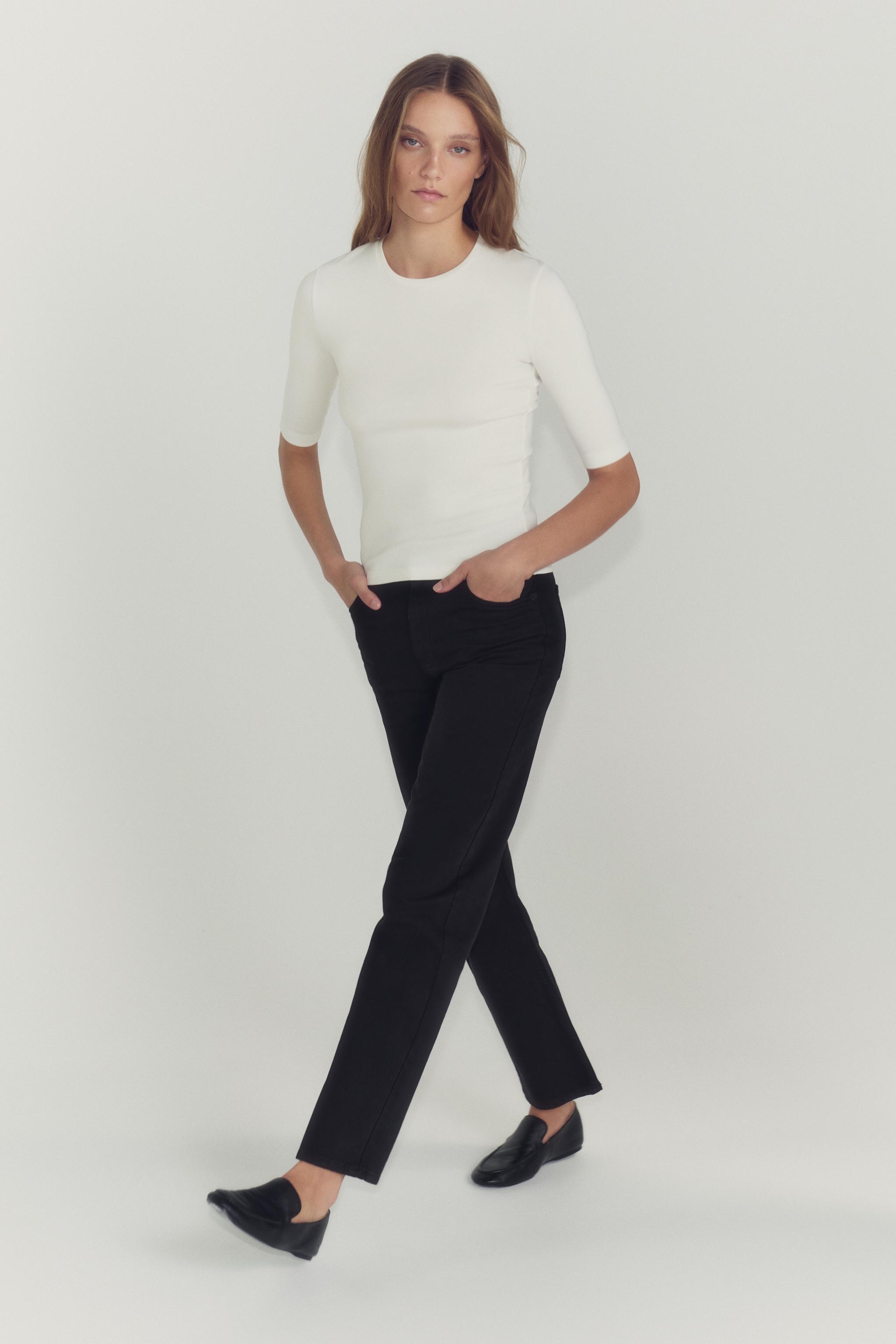 ELBOW-SLEEVE T-SHIRT