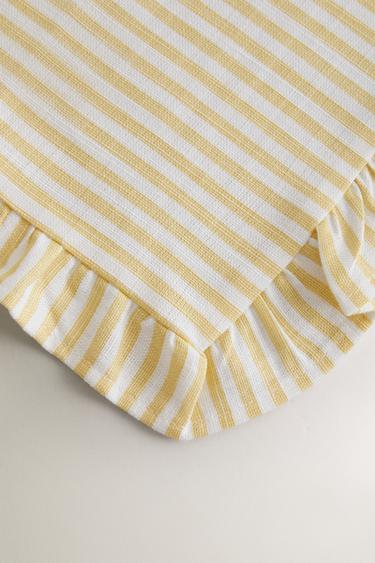 LOT DE 2 SERVIETTES DE TABLE EN COTON À VOLANT - Jaune de Zara - Image 2