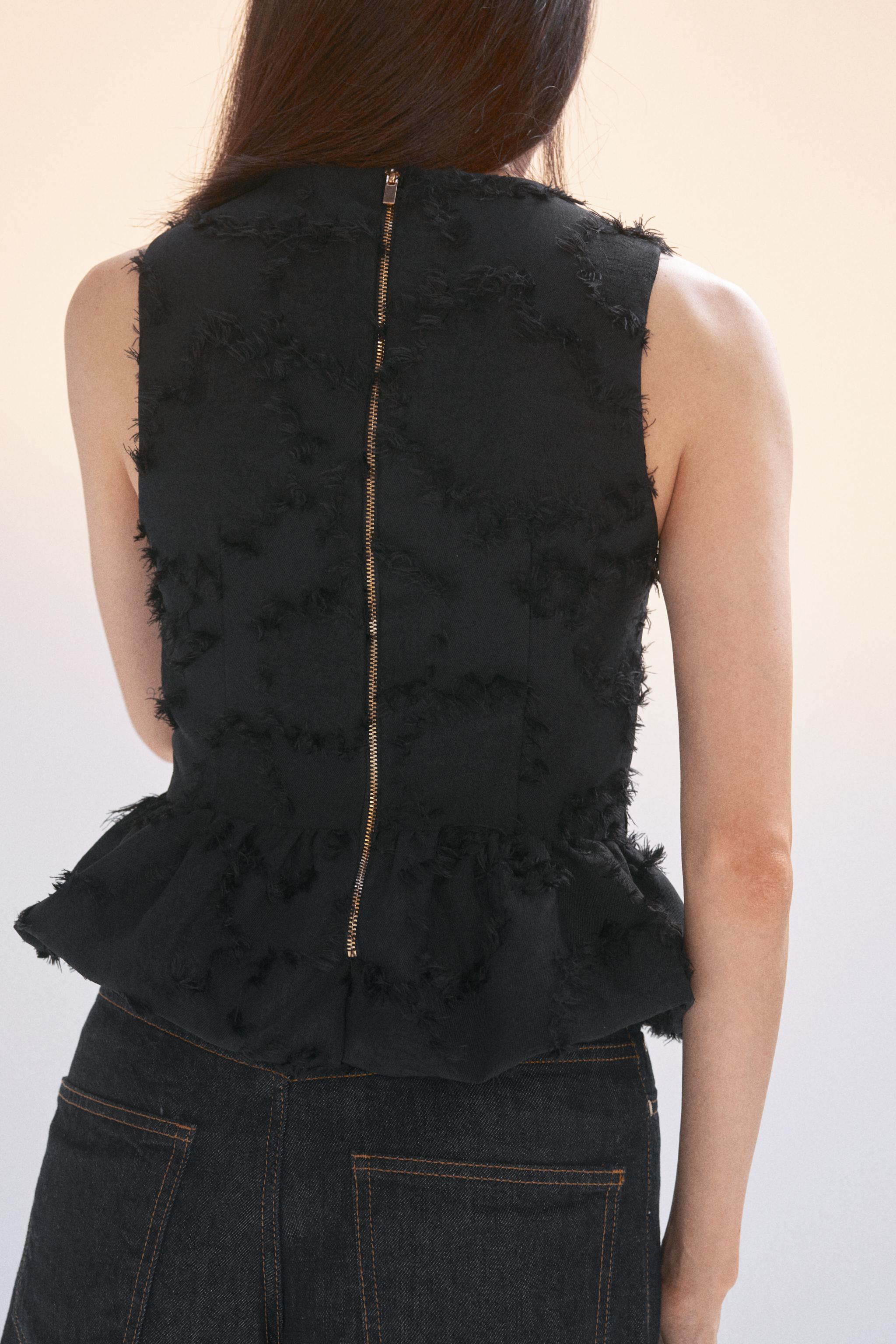 ZARA ザラ XS ラインストーン付きリボン クロップド丈トップス ZARA ザラ XS ラインストーン付きリボン クロップド丈トップス