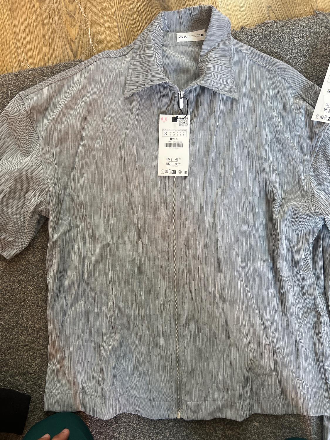 PLEATED SHIRT WITH ZIP
