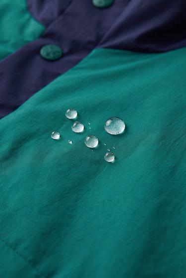 Zara WATER-REPELLENT COLORBLOCK KANGAROO JACKET - Emerald