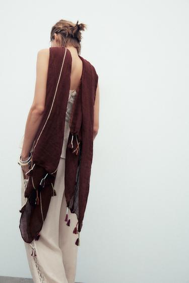 FOULARD EN LIN À RAYURES ET FRANGES - Marron de Zara - Image 2