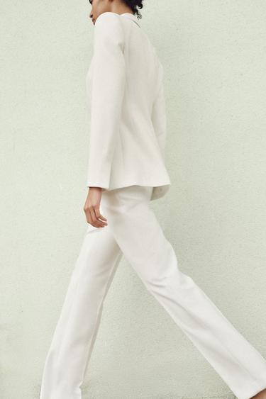 BLAZER AJUSTÉ AVEC ÉPAULETTES - Écru de Zara - Image 3