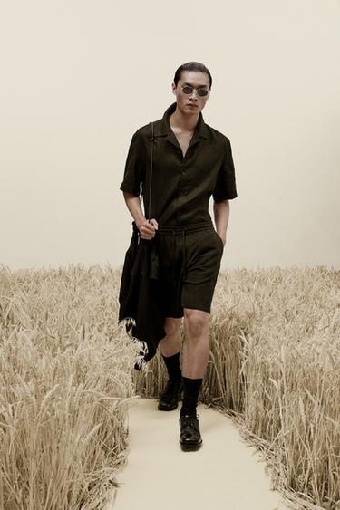 BERMUDASHORTS RELAXED FIT AUS 100 % LEINEN - Schwarz von Zara