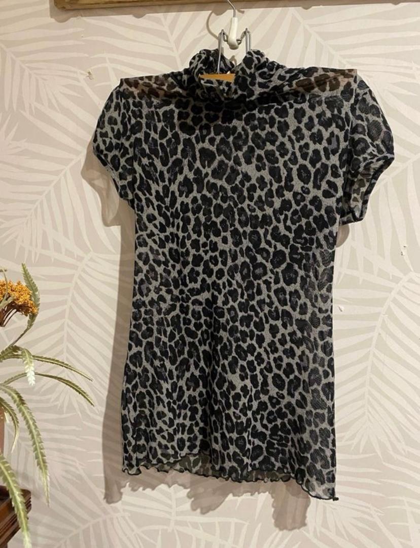 CAMISA ANIMAL PRINT MANGA TONOS GRISES - Image 4