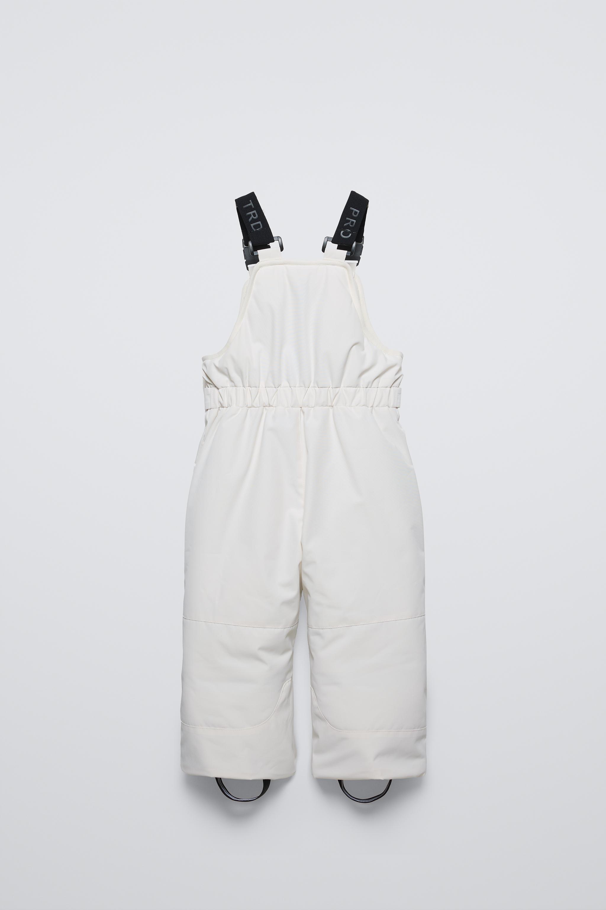 Zara's Ski Collection Brings Style to the Slopes