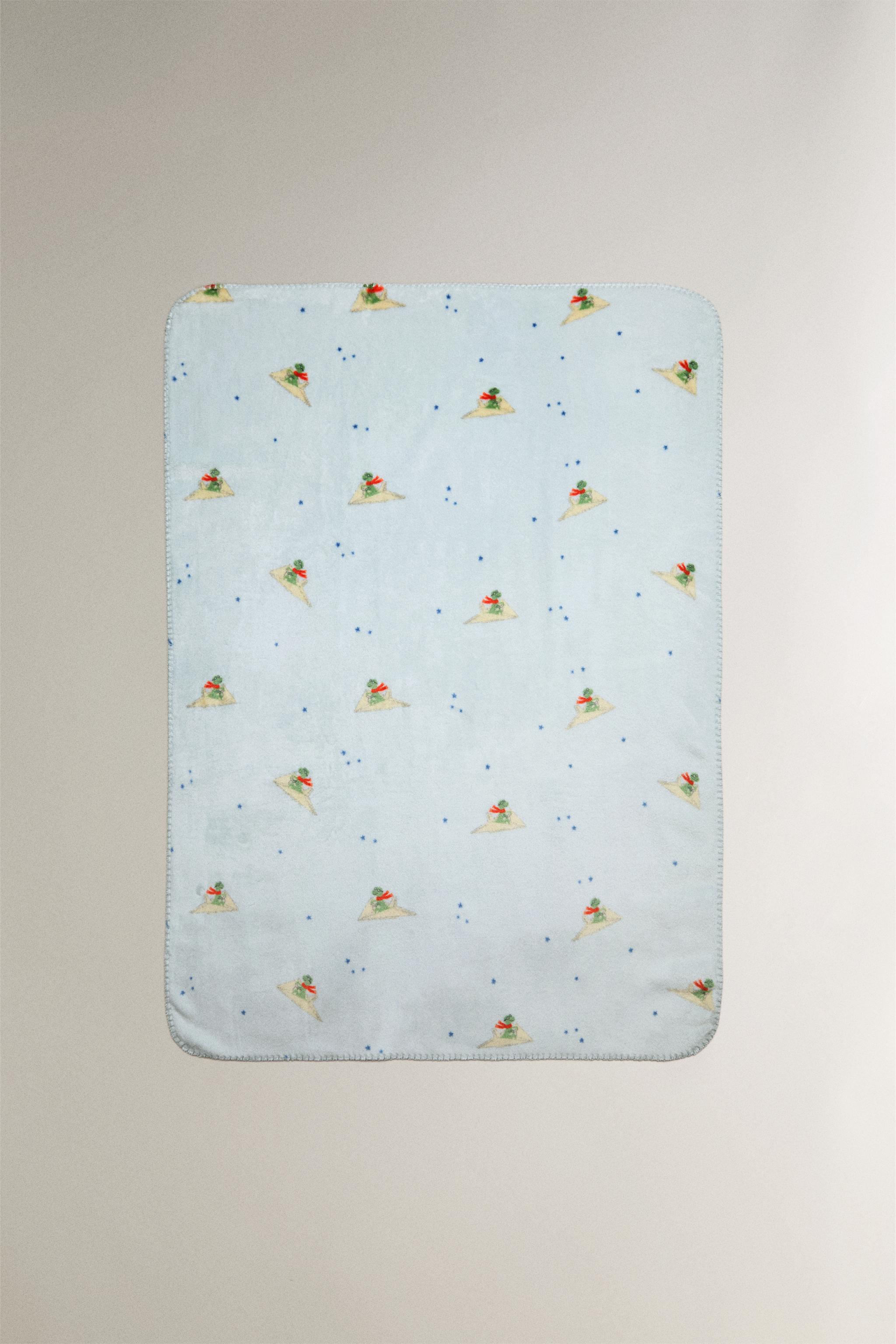 KIDS' DINOSAUR BLANKET — Light blue