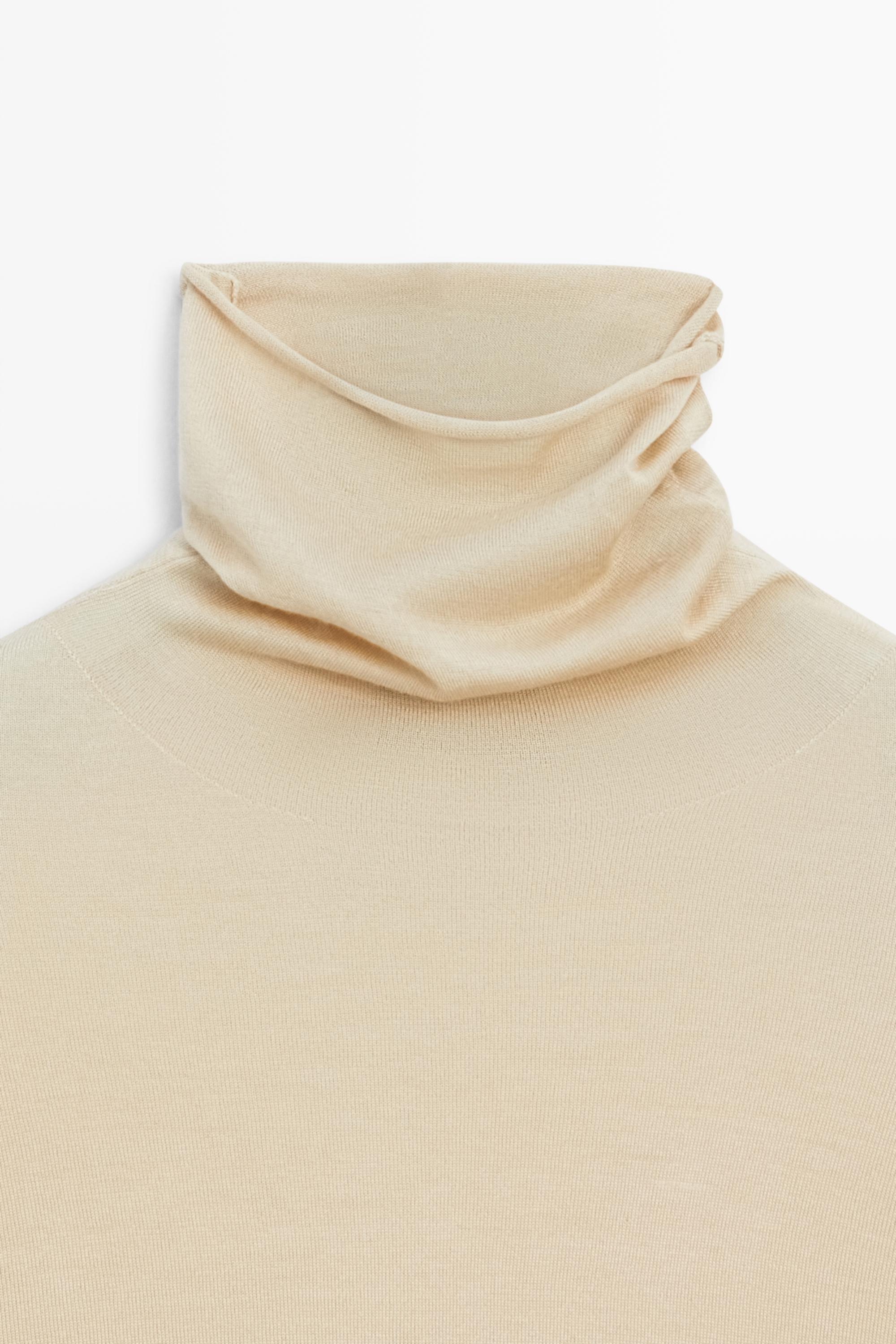 Pull long à col roulé 100 % soie
