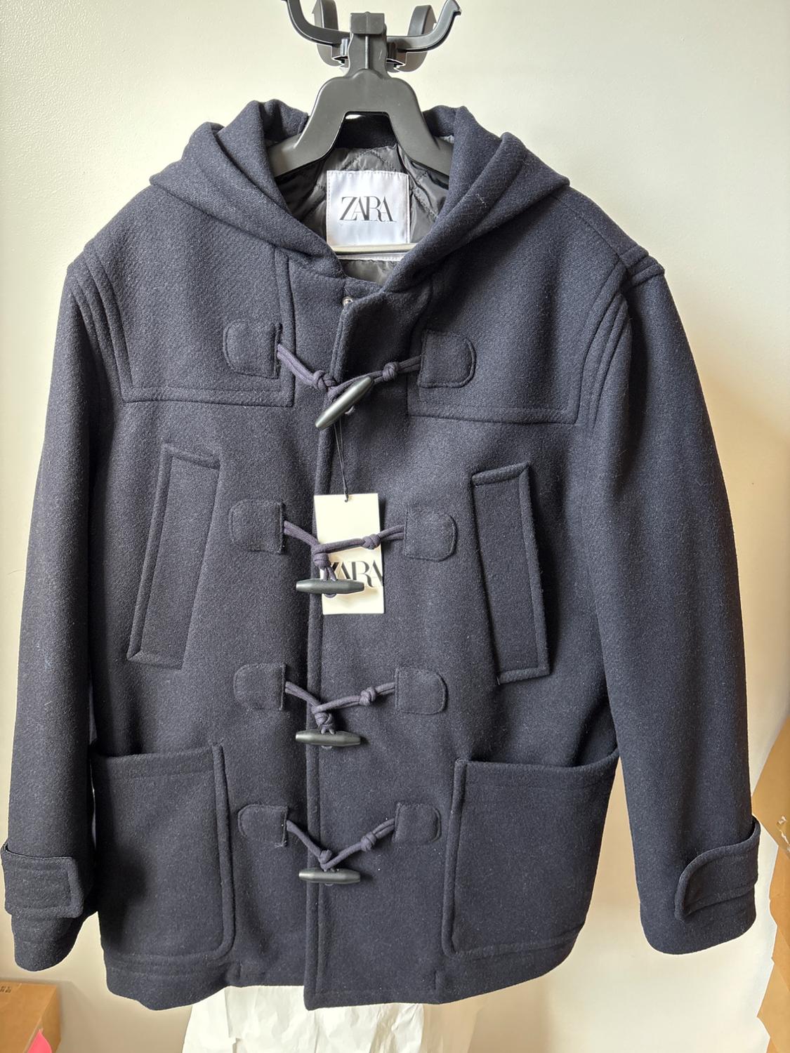HOODED THREE-QUARTER LENGTH COAT