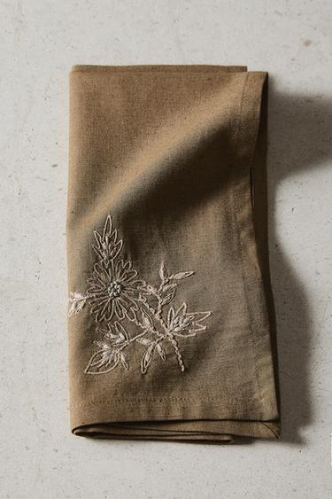 PACK BESTICKTE BLUMENSERVIETTEN (DOPPELPACK) - Braun von Zara