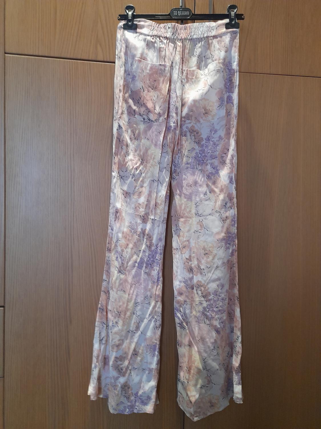 FLORAL PRINT FLARED TROUSERS - Image 2