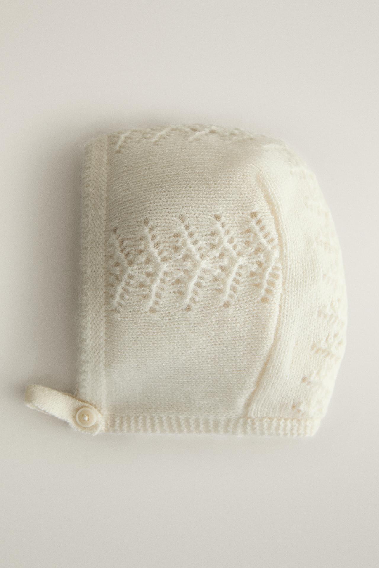 CASHMERE BABY BONNET — Oyster-white