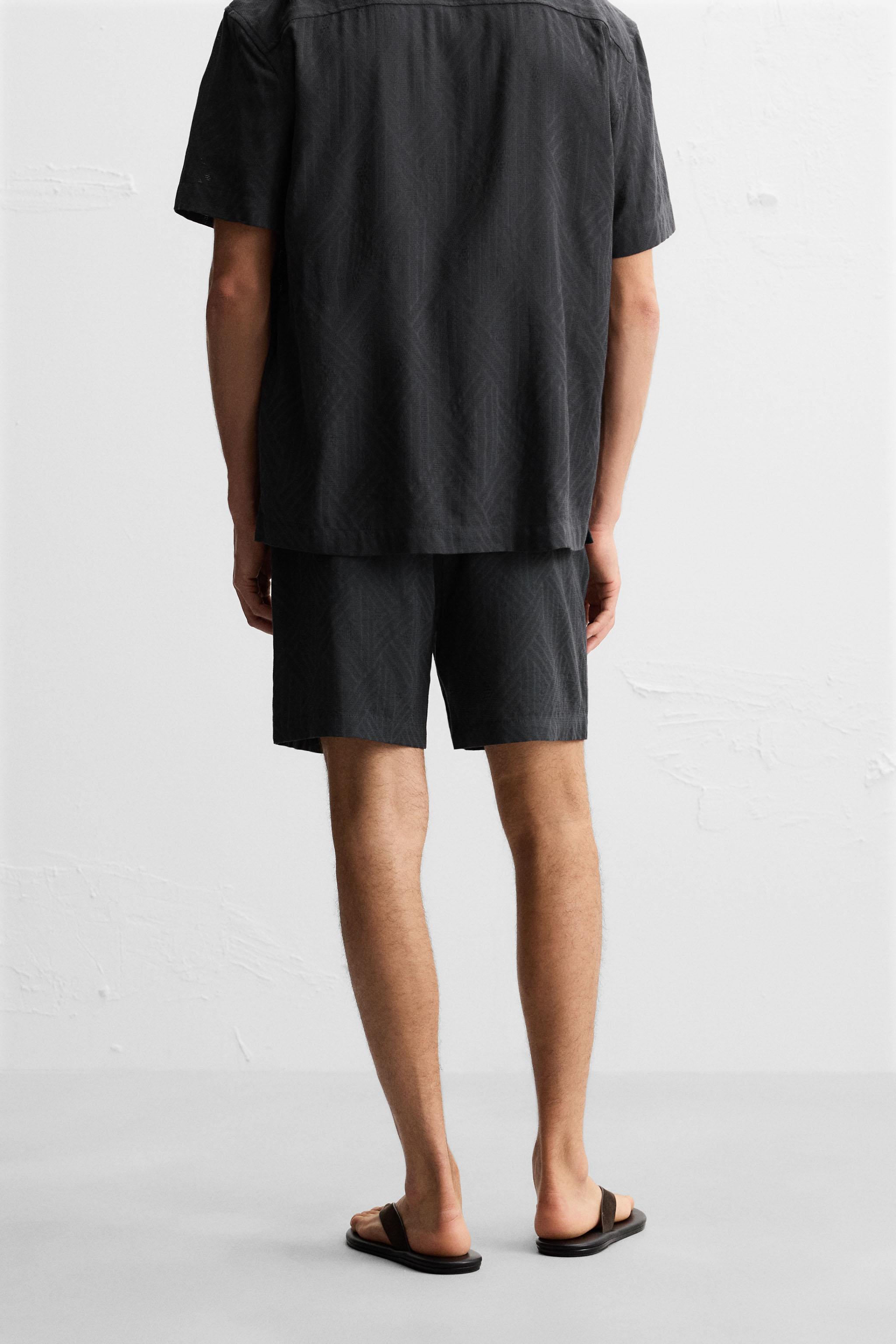 GEOMETRIC JACQUARD SHORTS