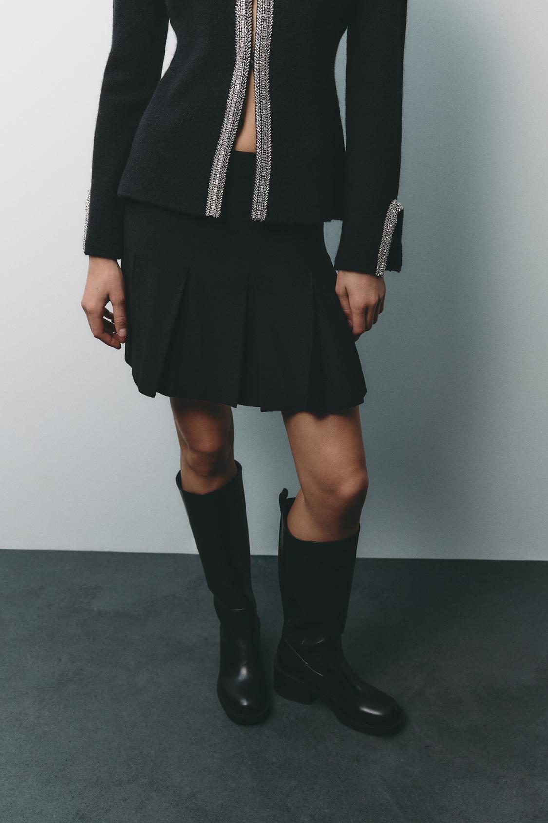 WIDE-HEEL BOOTS