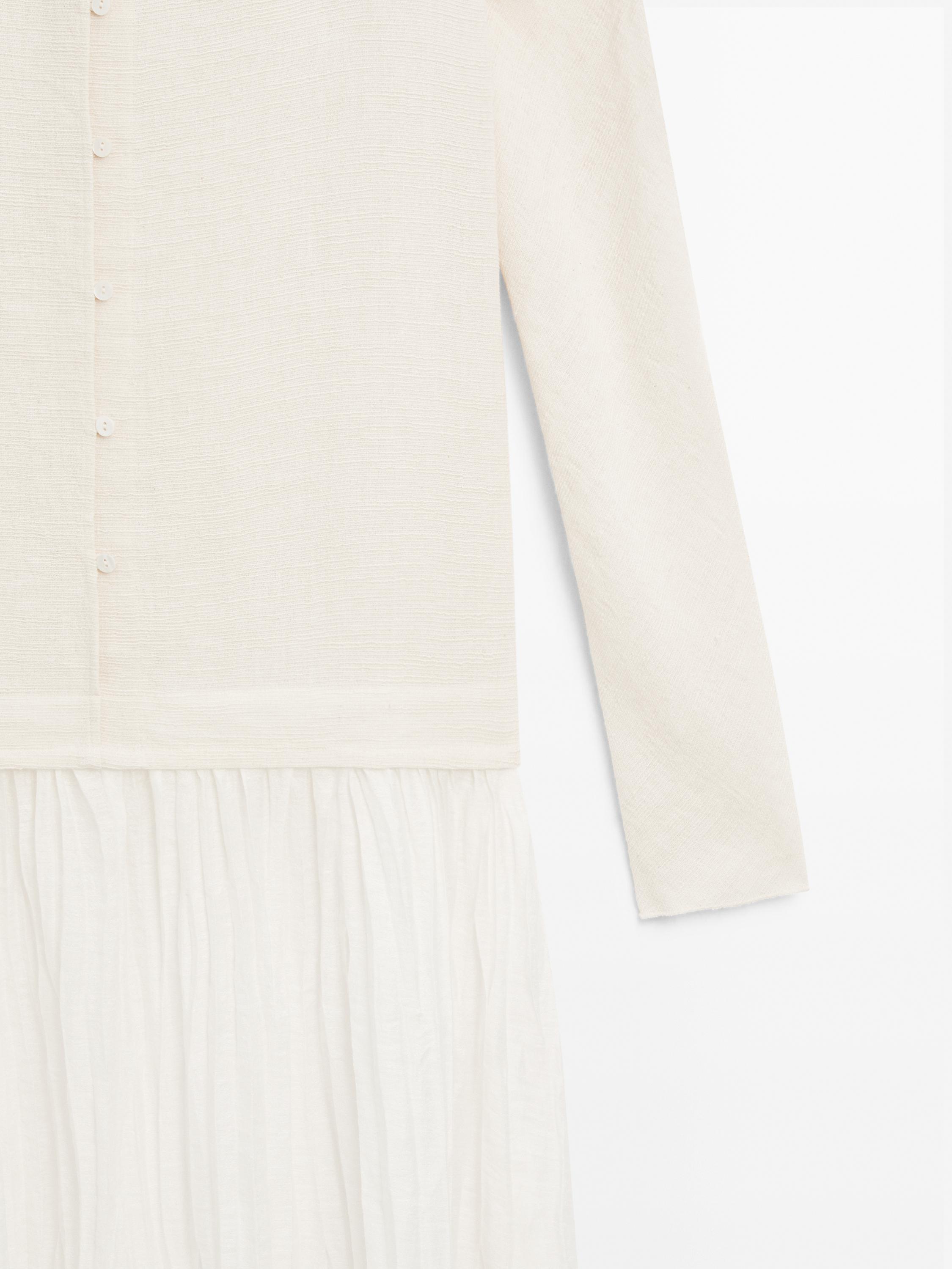Long contrast pleated dress