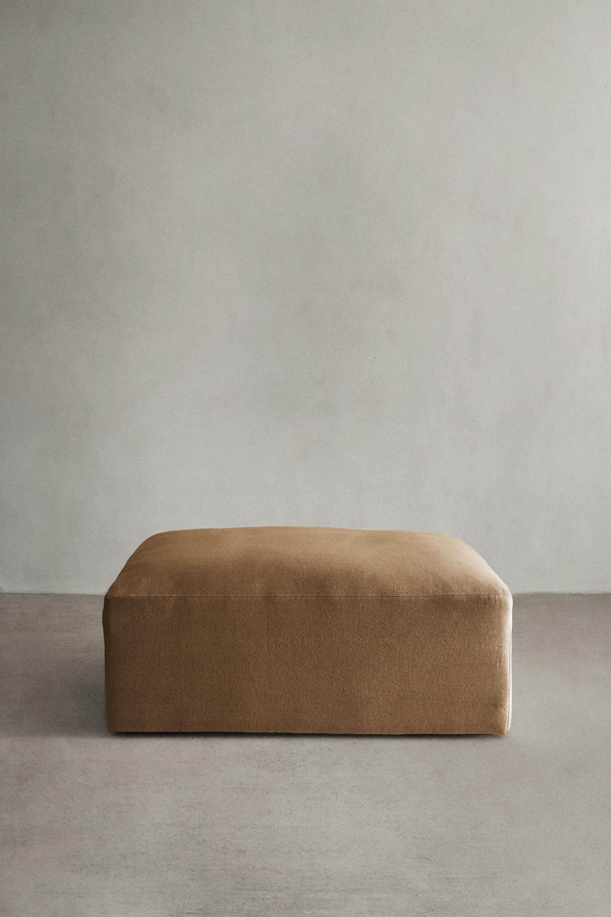 WASHED LINEN POUF