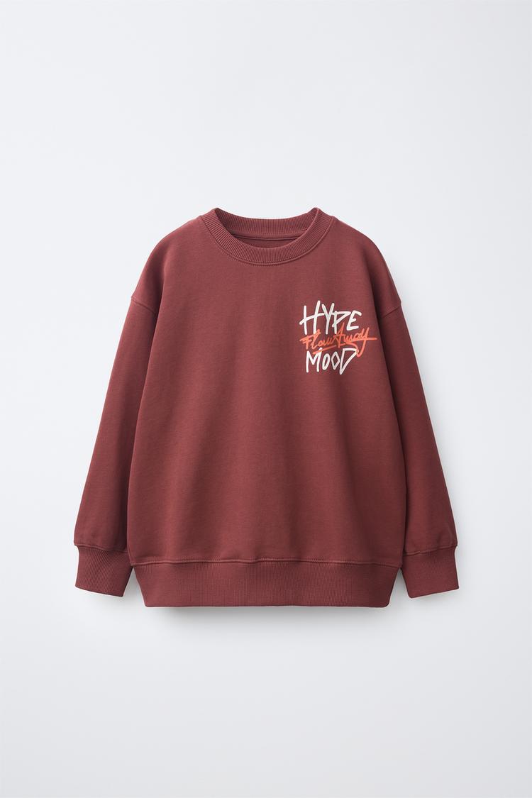 URBAN GRAPHIC SWEATSHIRT — Maroon