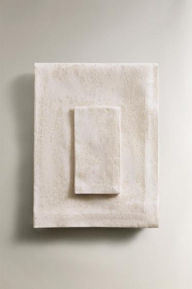 FRAMED FLORAL COTTON CHRISTMAS TABLECLOTH - Gold by Zara - Image 4