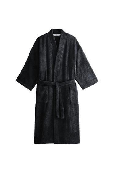 برنص قطن عالي الجودة (420 غxم²) - أسود الخاص بـ Zara